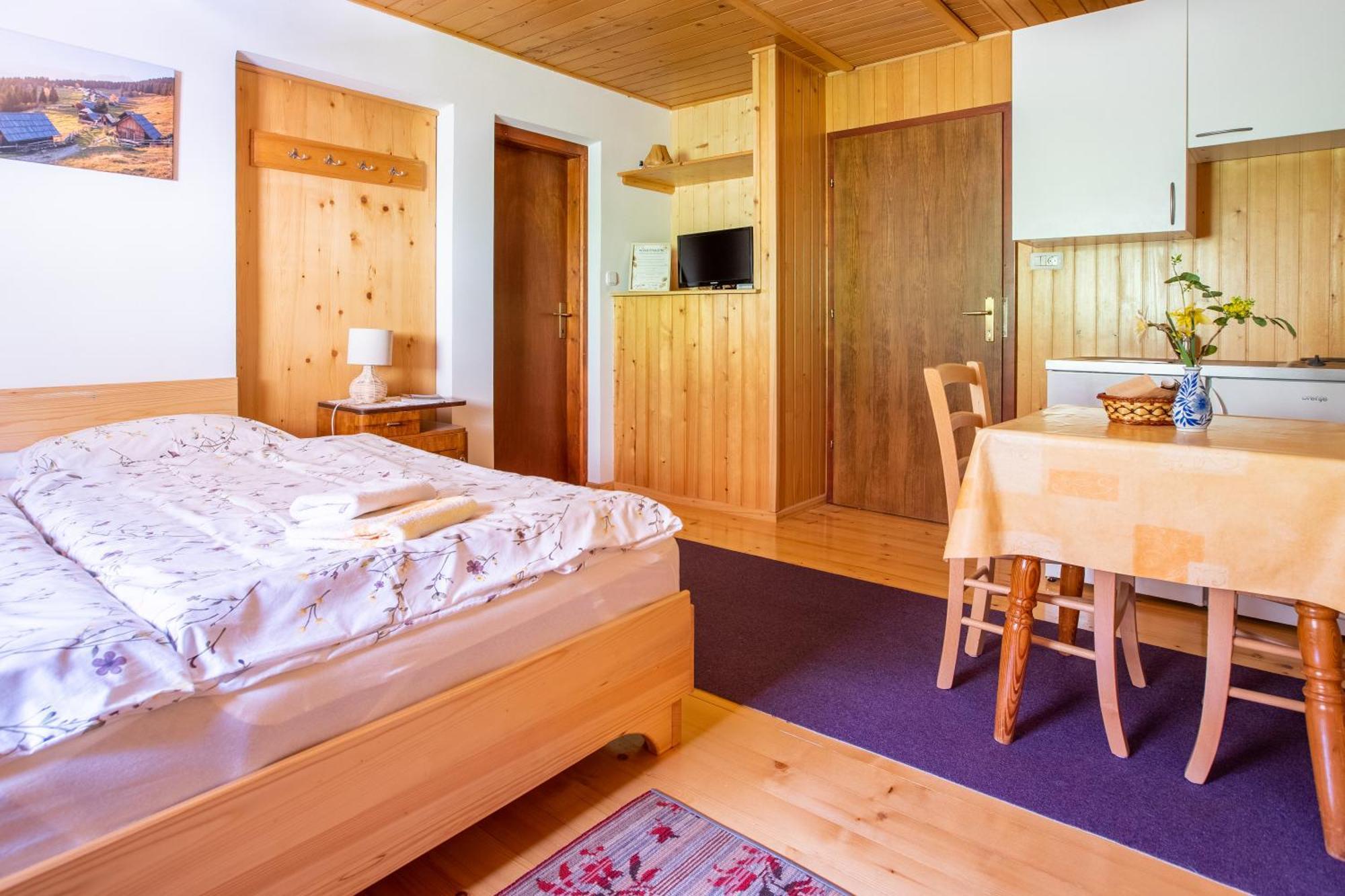 V Objemu Gora Apartment Бохин Екстериор снимка